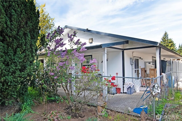 115 Kakela Rd, Winlock, WA 98596 - view of front of home with a porch and stucco siding