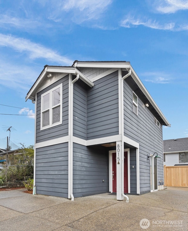 8015 Beacon Ave S Unit A, Seattle, WA 98118 - view of front of property with fence