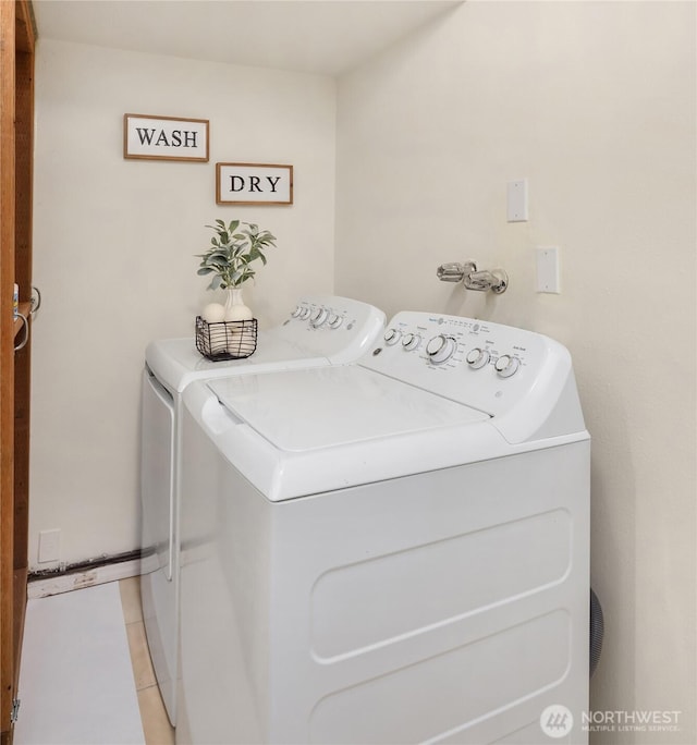 9115 SE 72nd Pl, Mercer Island, WA 98040 - clothes washing area with independent washer and dryer and laundry area