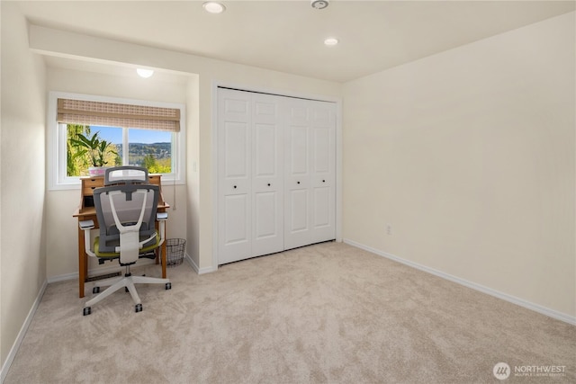 9115 SE 72nd Pl, Mercer Island, WA 98040 - office area with carpet flooring, baseboards, and recessed lighting