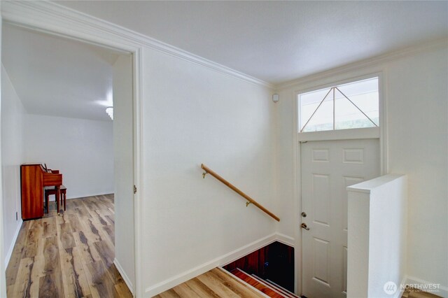 8095 Mosey Ct, Maple Falls, WA 98266 - entrance foyer with light wood-style floors and crown molding