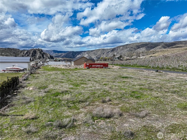 3906 Stayman Flats Rd, Chelan, WA 98816