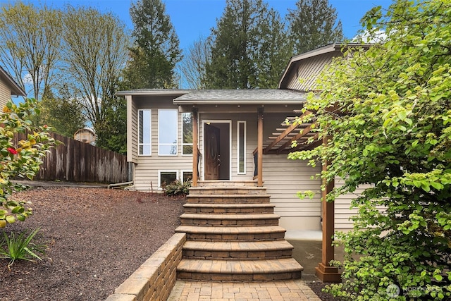 entrance to property with fence