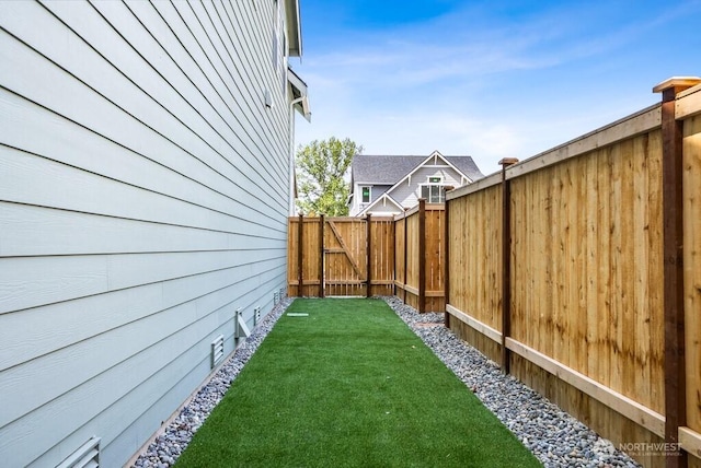 19512 81st Pl NE Unit 4, Kenmore, WA 98028 - view of yard