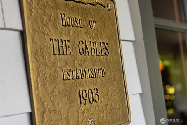 view of exterior details