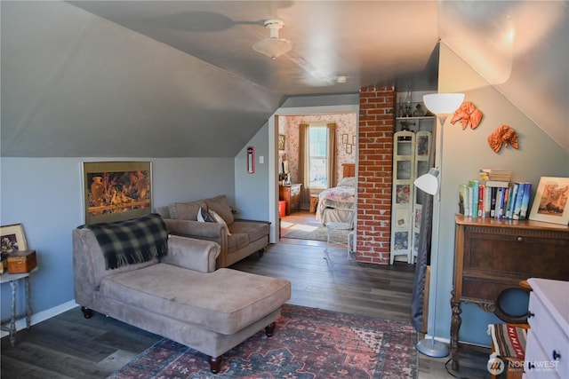 1321 Chestnut St, Milton-Freewater, OR 97862 - bedroom featuring lofted ceiling, wood finished floors, baseboards, and ceiling fan