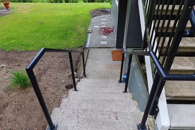 24762 45th Ave S Unit 12-D1, Kent, WA 98032 - view of staircase
