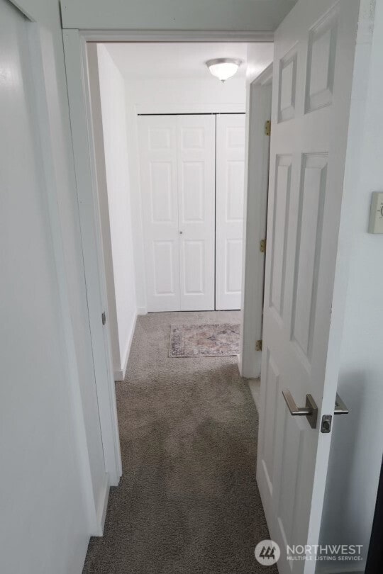 24762 45th Ave S Unit 12-D1, Kent, WA 98032 - hall featuring carpet