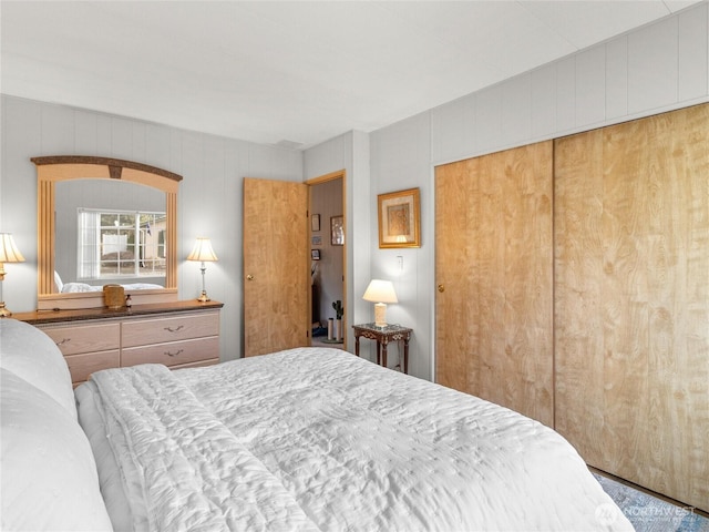 bedroom featuring a closet