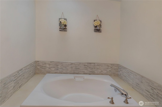 9410 175th Street Ct E, Puyallup, WA 98375 - full bath featuring a garden tub