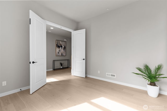 18122 83rd Ave NE, Kenmore, WA 98028 - unfurnished bedroom featuring recessed lighting, visible vents, light wood-type flooring, and baseboards