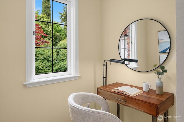 1919 Shenandoah Dr E, Seattle, WA 98112 - view of home office