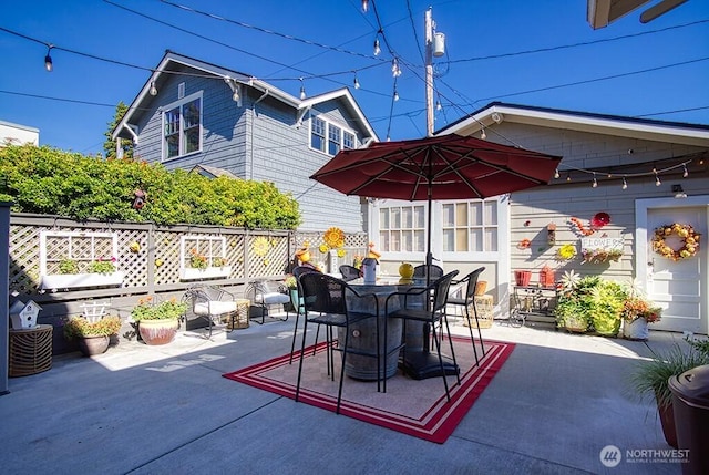 1305 10th St, Everett, WA 98201 - view of patio featuring outdoor dining area