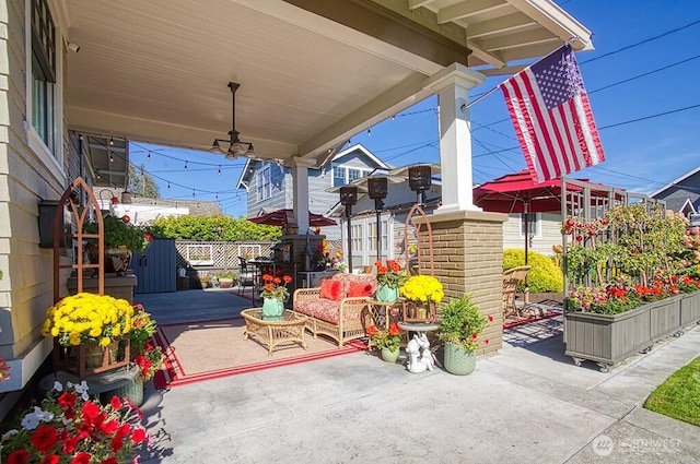 1305 10th St, Everett, WA 98201 - view of patio / terrace