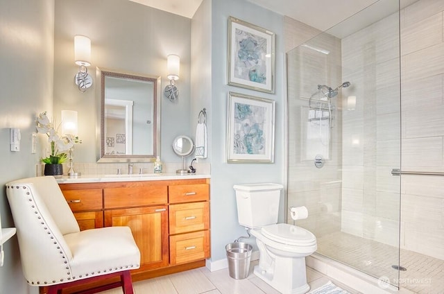 1305 10th St, Everett, WA 98201 - bathroom with a tile shower, vanity, and tile patterned flooring