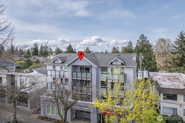 3435 California Ave SW Unit 405, Seattle, WA 98116 - exterior space