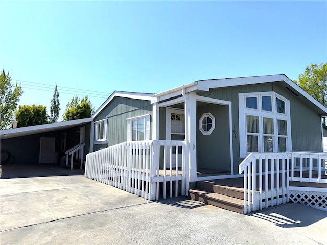 3010 W Peninsula Dr Unit 109, Moses Lake, WA 98837 - manufactured / mobile home featuring concrete driveway