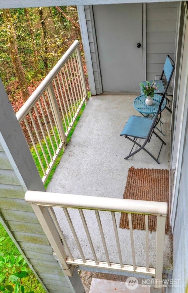 975 Aberdeen Ave NE Unit F207, Renton, WA 98056 - view of balcony
