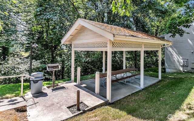 975 Aberdeen Ave NE Unit F207, Renton, WA 98056 - view of patio with a gazebo