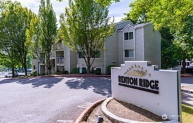 975 Aberdeen Ave NE Unit F207, Renton, WA 98056 - community sign with uncovered parking