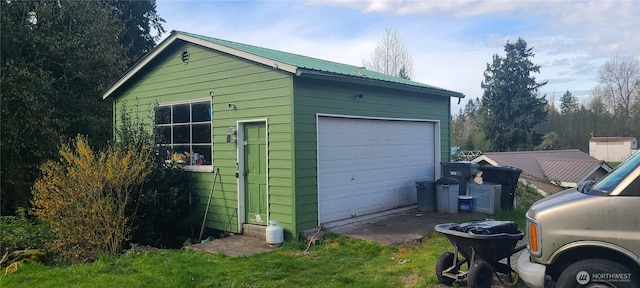 view of detached garage