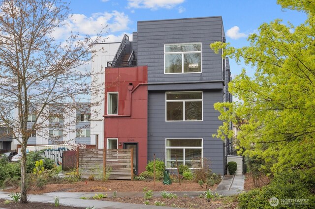 exterior space featuring fence
