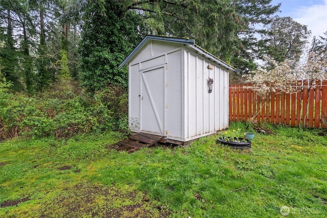8207 Woodbourne Dr SW, Lakewood, WA 98499 - view of shed with fence