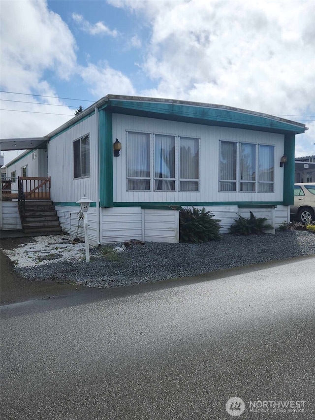 view of manufactured / mobile home