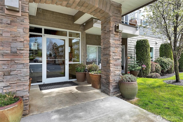 500 Darby Dr Unit A-304, Bellingham, WA 98226 - entrance to property featuring a yard and a balcony