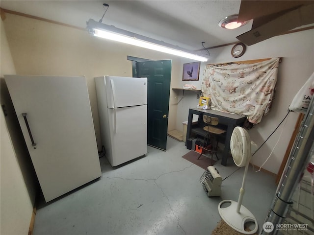700 Pearl Hill Rd, Bridgeport, WA 98813 - below grade area with freestanding refrigerator