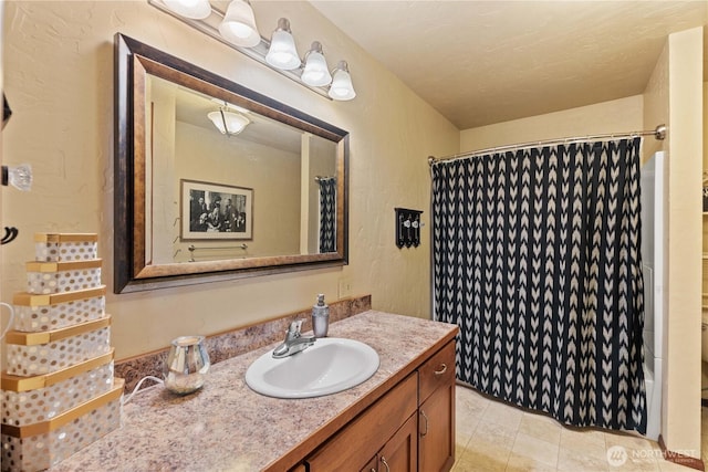 26 Pershing St, Wenatchee, WA 98801 - full bath with vanity and a shower with shower curtain