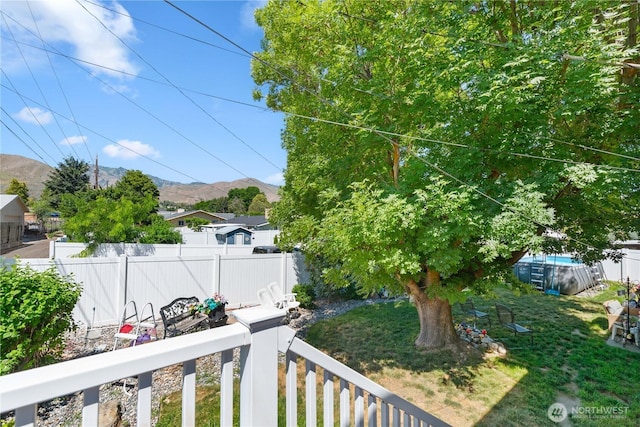 26 Pershing St, Wenatchee, WA 98801 - view of yard featuring a mountain view