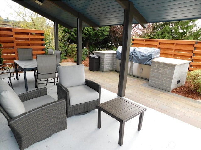 18329 32nd Ave S, Seatac, WA 98188 - view of patio with outdoor dining area and fence
