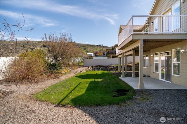 107 Springhill Dr, East Wenatchee, WA 98802 - view of yard with a patio area and fence