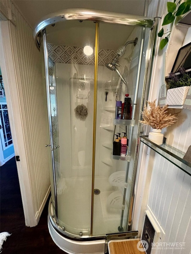 4216 N Pl, Seaview, WA 98644 - full bathroom with a stall shower
