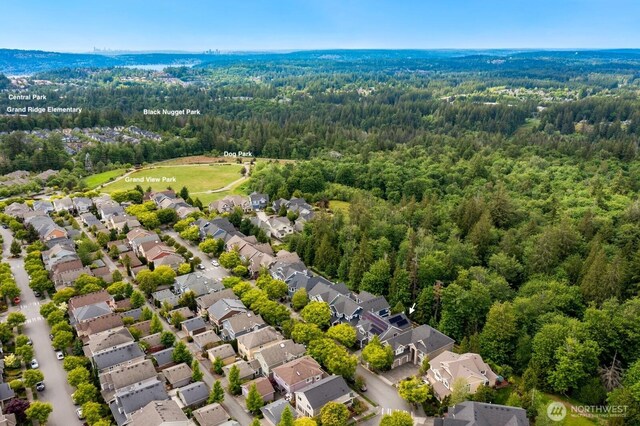 3262 NE Marquette Way, Issaquah, WA 98029 - aerial view of residential area featuring a heavily wooded area
