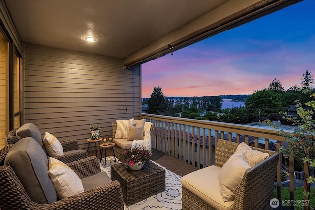 11634 100th Ave NE Unit 323, Kirkland, WA 98034 - balcony with an outdoor hangout area