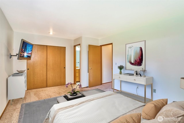 21850 SE 271st Pl, Maple Valley, WA 98038 - bedroom featuring a closet and light colored carpet