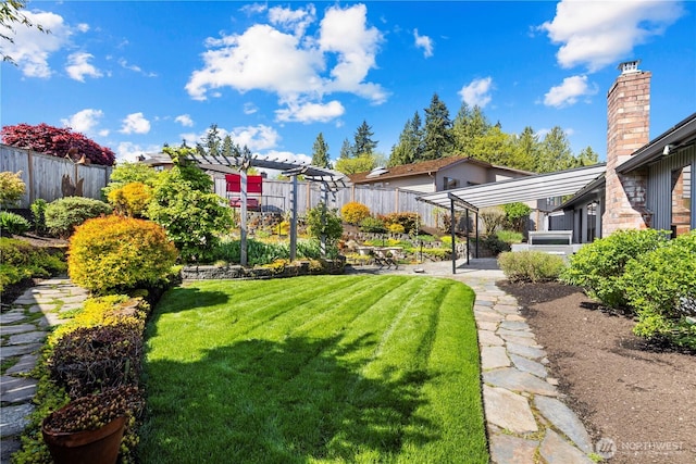 view of yard featuring fence
