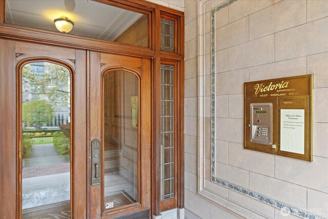 view of entrance to property