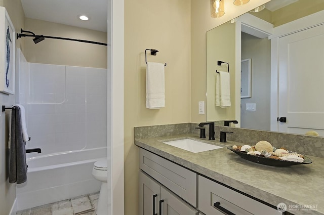 8536 S 114th St, Seattle, WA 98178 - bathroom featuring toilet, bathing tub / shower combination, vanity, and recessed lighting