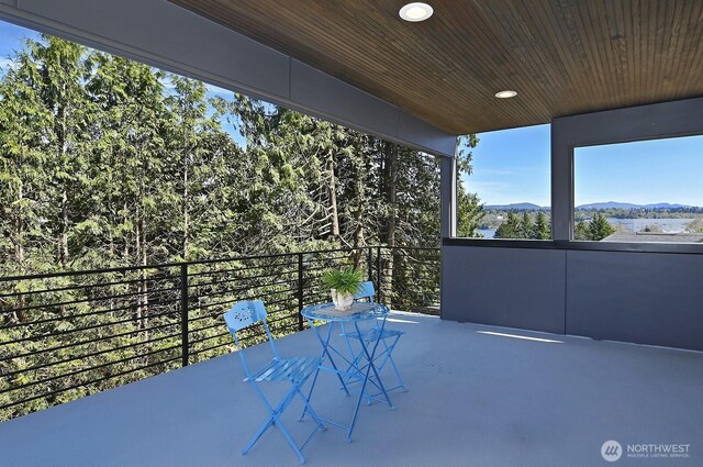8536 S 114th St, Seattle, WA 98178 - view of patio / terrace featuring a mountain view and a balcony