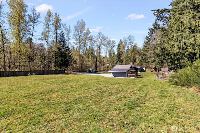 view of yard featuring fence