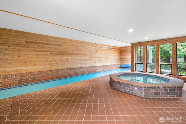 806 Alpine Dr, Everett, WA 98203 - indoor pool with a hot tub