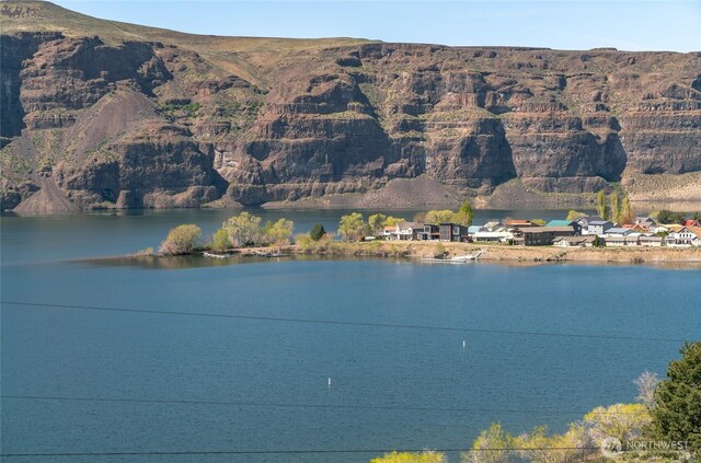 1422 SW Sunland Rd, Quincy, WA 98848