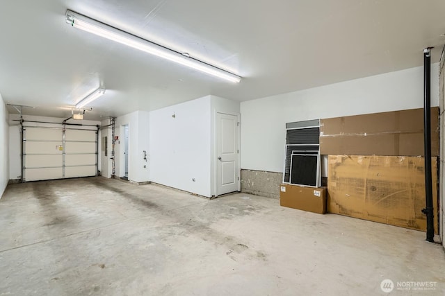 2546 NE Mulberry Walk, Issaquah, WA 98029 - garage with a garage door opener