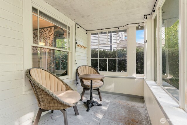 5019 17th Ave NE, Seattle, WA 98105 - view of sunroom / solarium