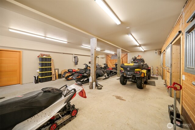 17650 Roaring Creek Rd, Leavenworth, WA 98826 - view of garage