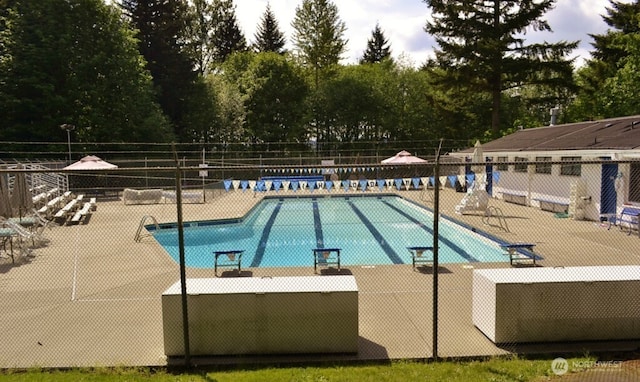 11820 NE 145th St, Kirkland, WA 98034 - community pool featuring fence and a patio area