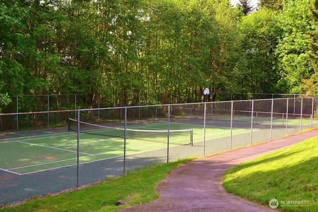 11820 NE 145th St, Kirkland, WA 98034 - view of sport court with fence